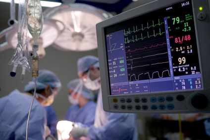 Mantención de la anestesia general y monitorización de la profundidad anestésica en cirugía cardíaca con bypass cardiopulmonar