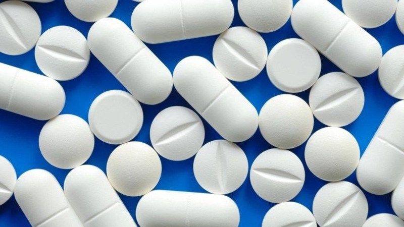 Hepatotoxicidad inducida por clozapina: reporte de caso y revisión breve de la literatura