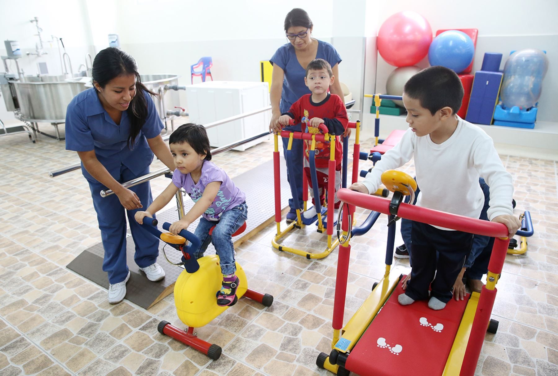 El tratamiento de alta eficacia reduce la progresión de la discapacidad en la EM pediátrica