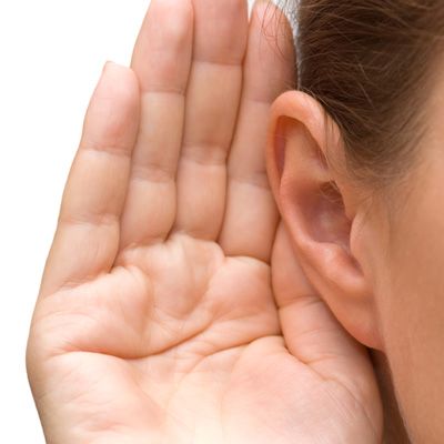 La pérdida auditiva y su conexión con enfermedad de Alzheimer y demencia 